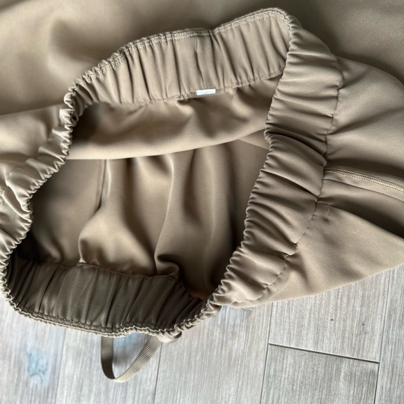 Lululemon Athletica On The Fly Brown Tan Skirt Medium - Picture 5 of 8